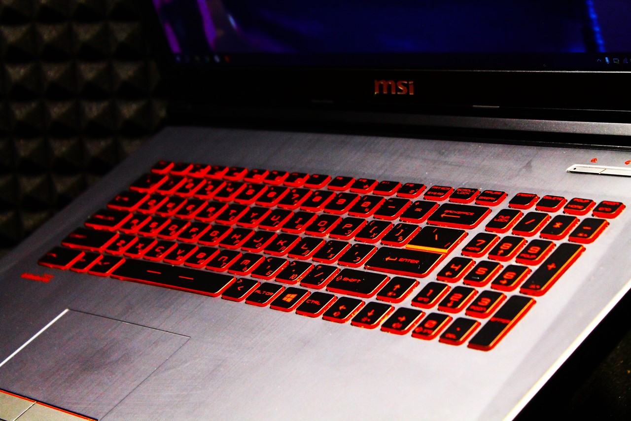 Ноутбук MSI MS-1799 GV72 7RD-1222RU