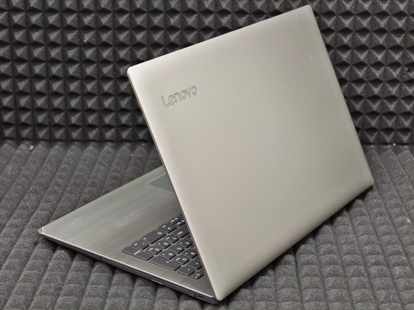 Ноутбук Lenovo ideapad 320-15AST 80XV