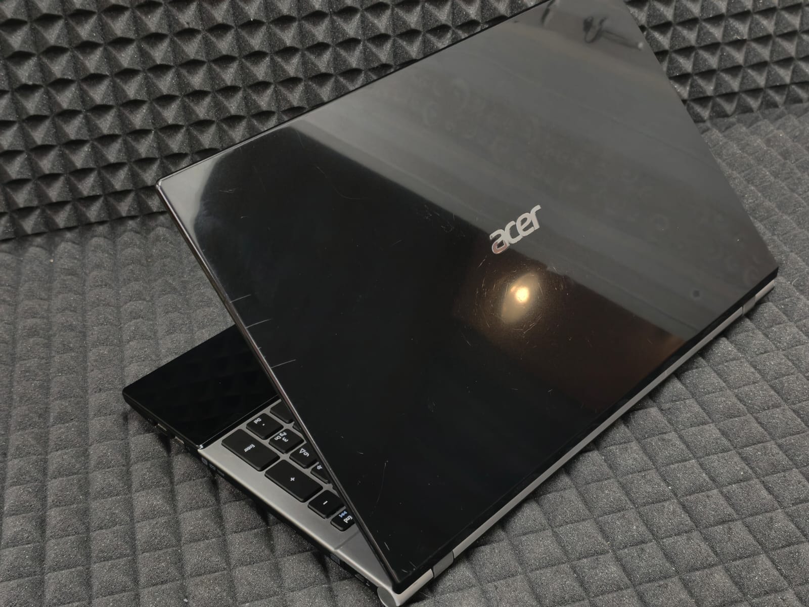 Ноутбук Acer V3-551G-10455G75Makk