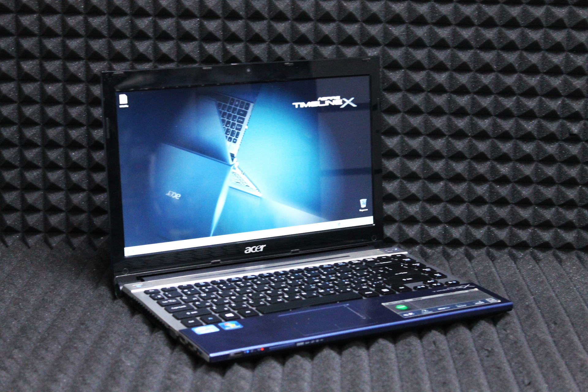 Ноутбук Acer Aspire 3830T