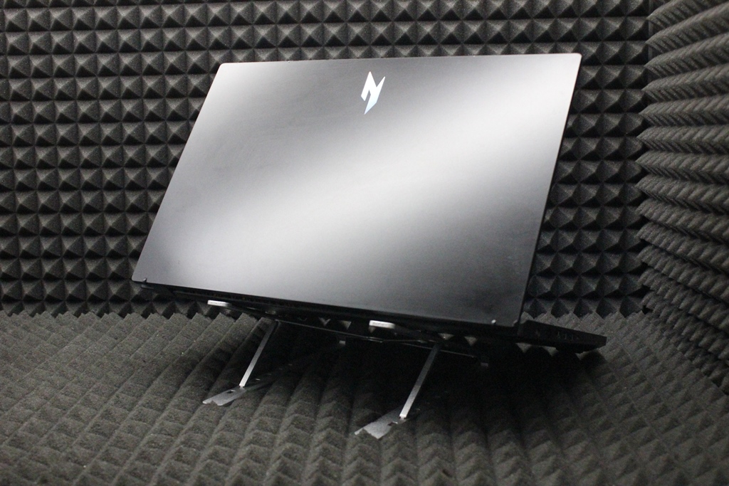 Ноутбук Acer Nitro V15 ANV15-41-R6KL