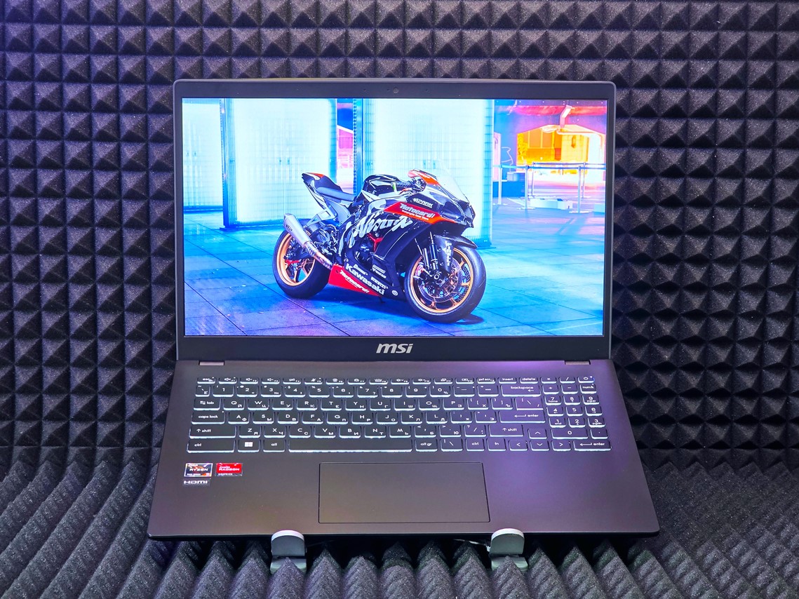 Ноутбук MSI Moder 15 B7M-244RU-CBAR530