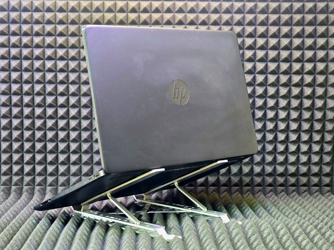 Ноутбук HP 15s-eq1063ur