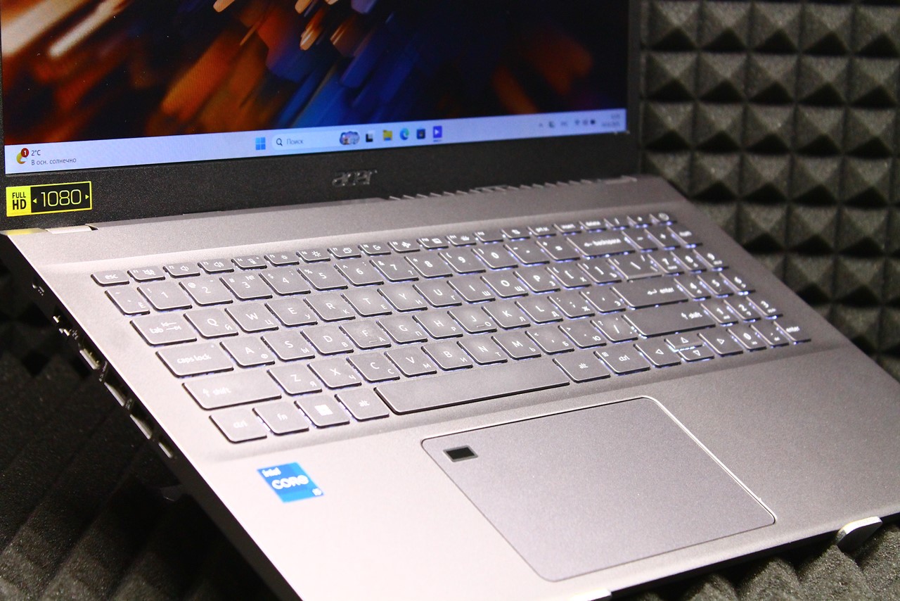Ноутбук Acer Aspire 5 A515-57-555M