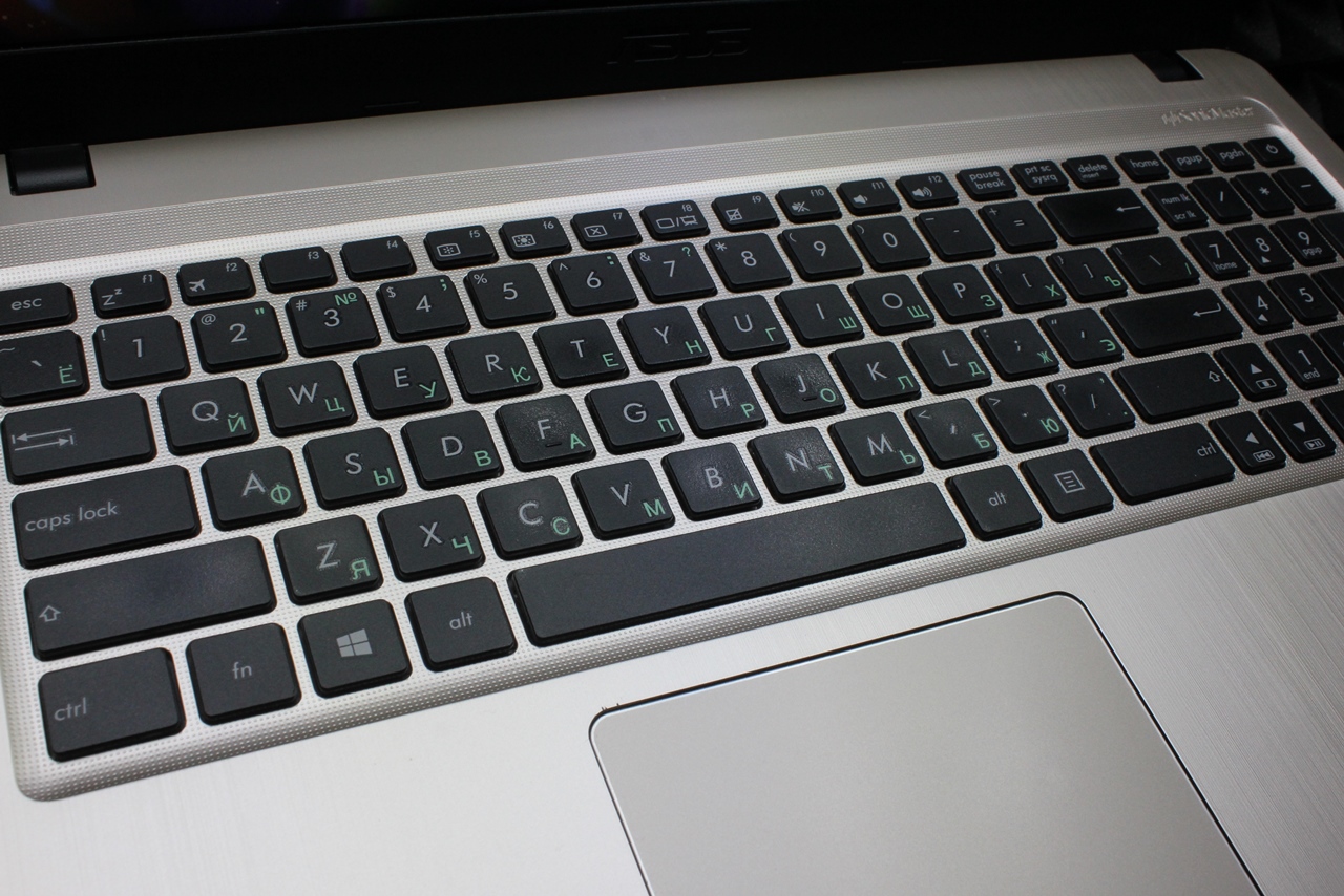 Ноутбук Asus Vivobook K540UB-DM1504T