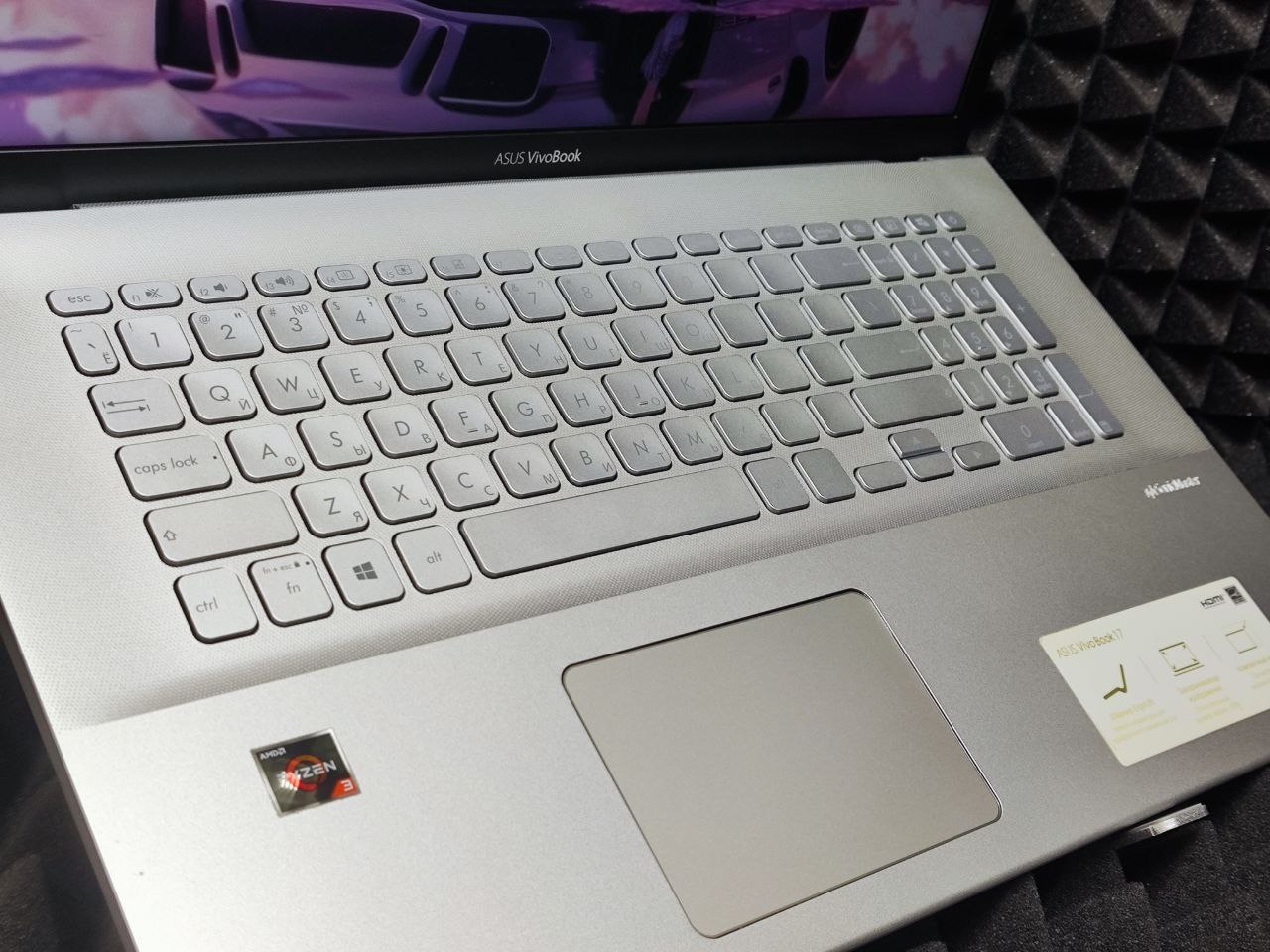 Ноутбук ASUS D712D