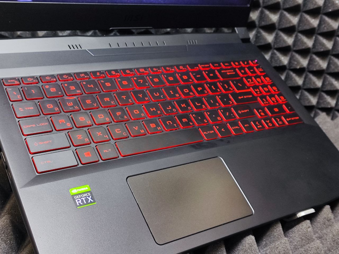Ноутбук MSI Katana GF66 11UG-083RU