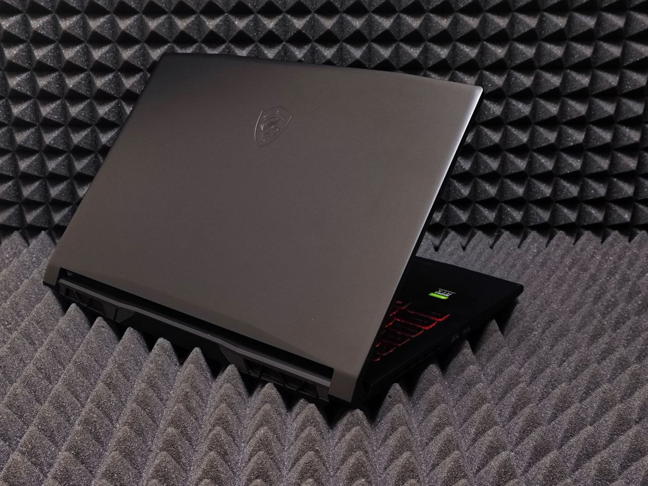Ноутбук MSI Katana GF66 11UG-083RU