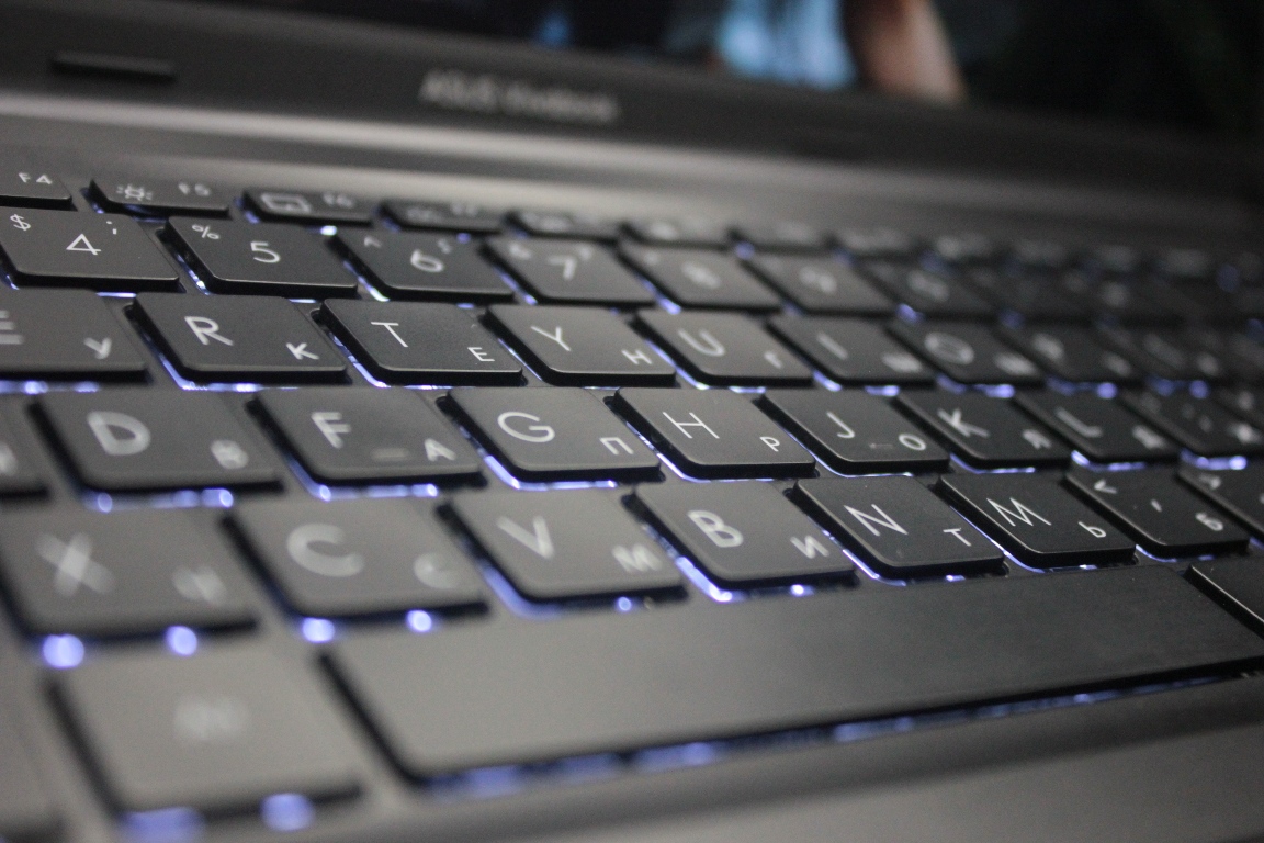 Ноутбук Asus Vivobook 16 M1605YA-MB002