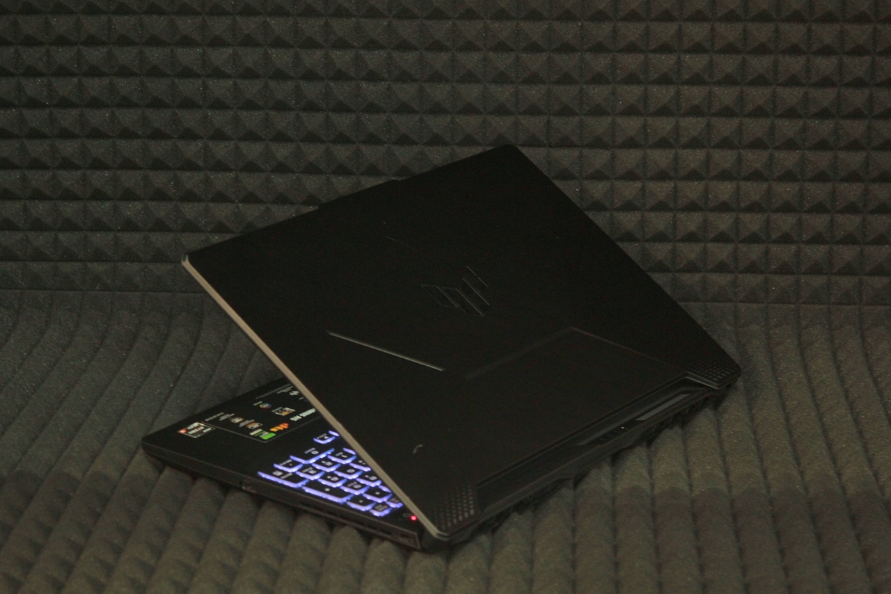 Ноутбук Asus Tuf Gaming FA506NC-HN101