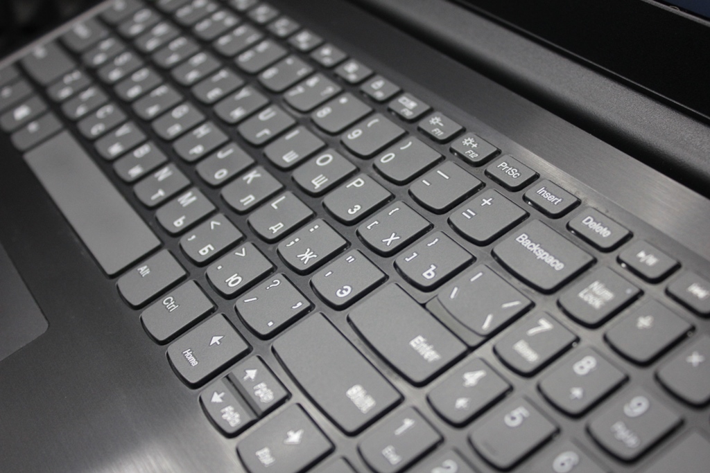 Ноутбук Lenovo IdeaPad S145-15API 81UT