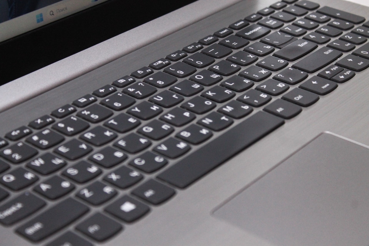 Lenovo 320-16IKB (80XL01GRK)