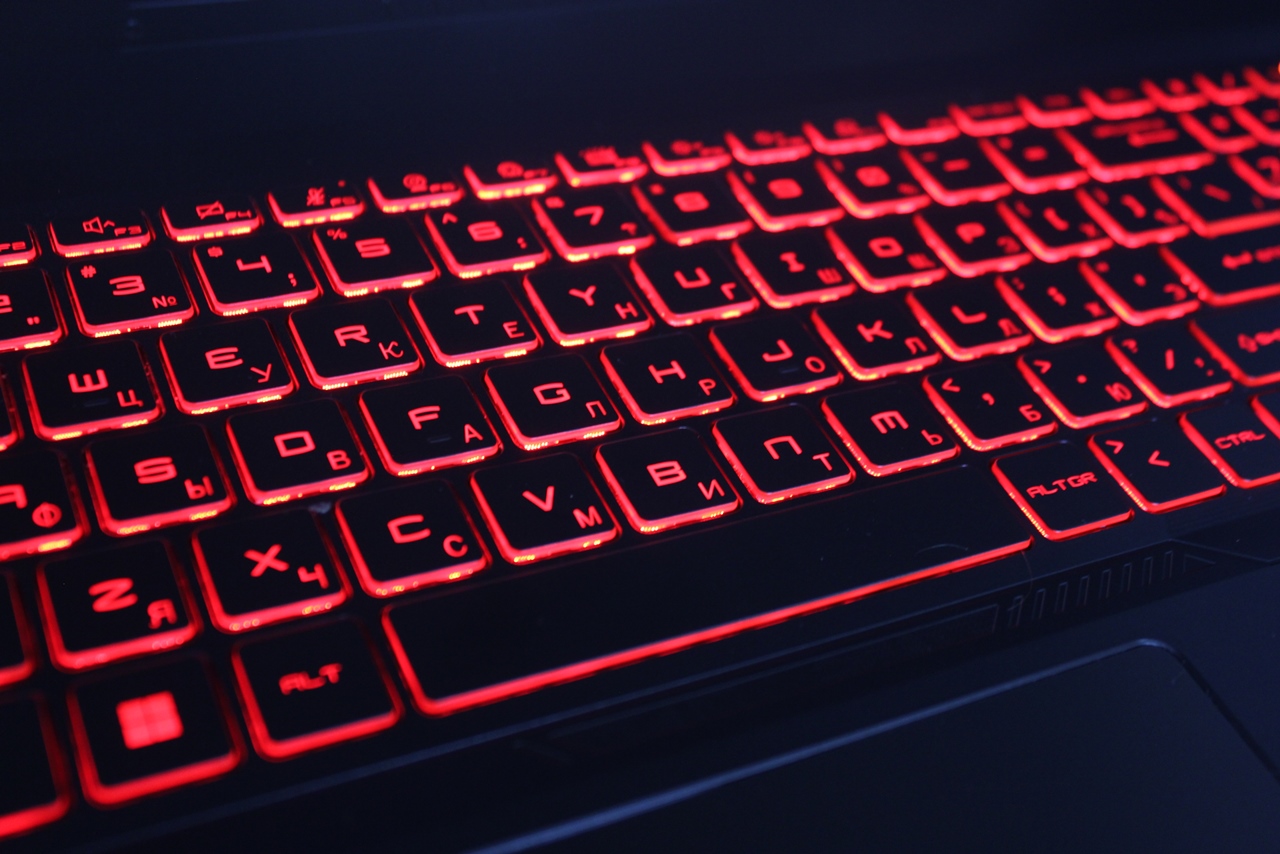 Ноутбук MSI Katana 17 B12UCX-1005X-RU