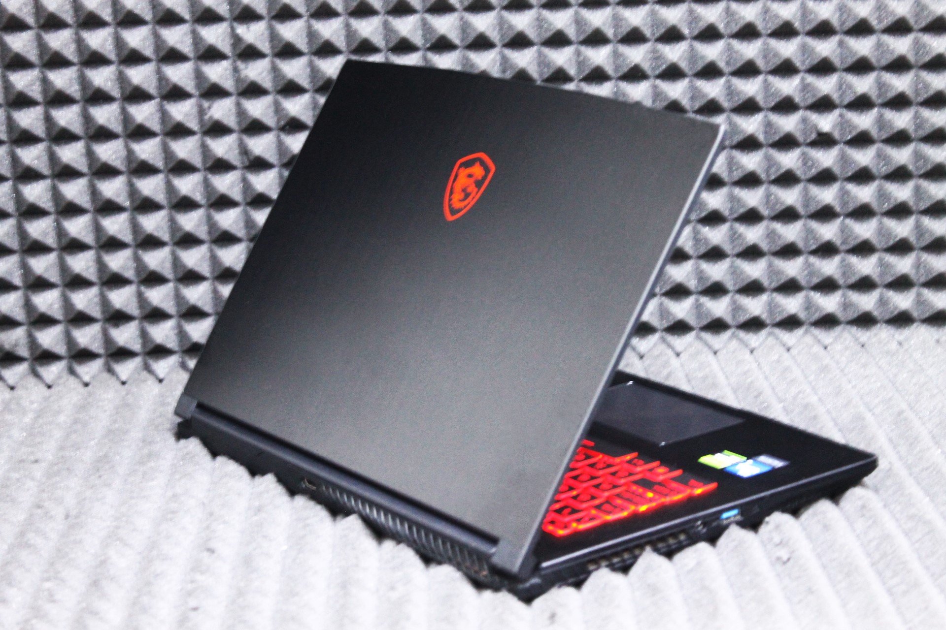 Ноутбук MSI GF63 12UCX-1037XRU