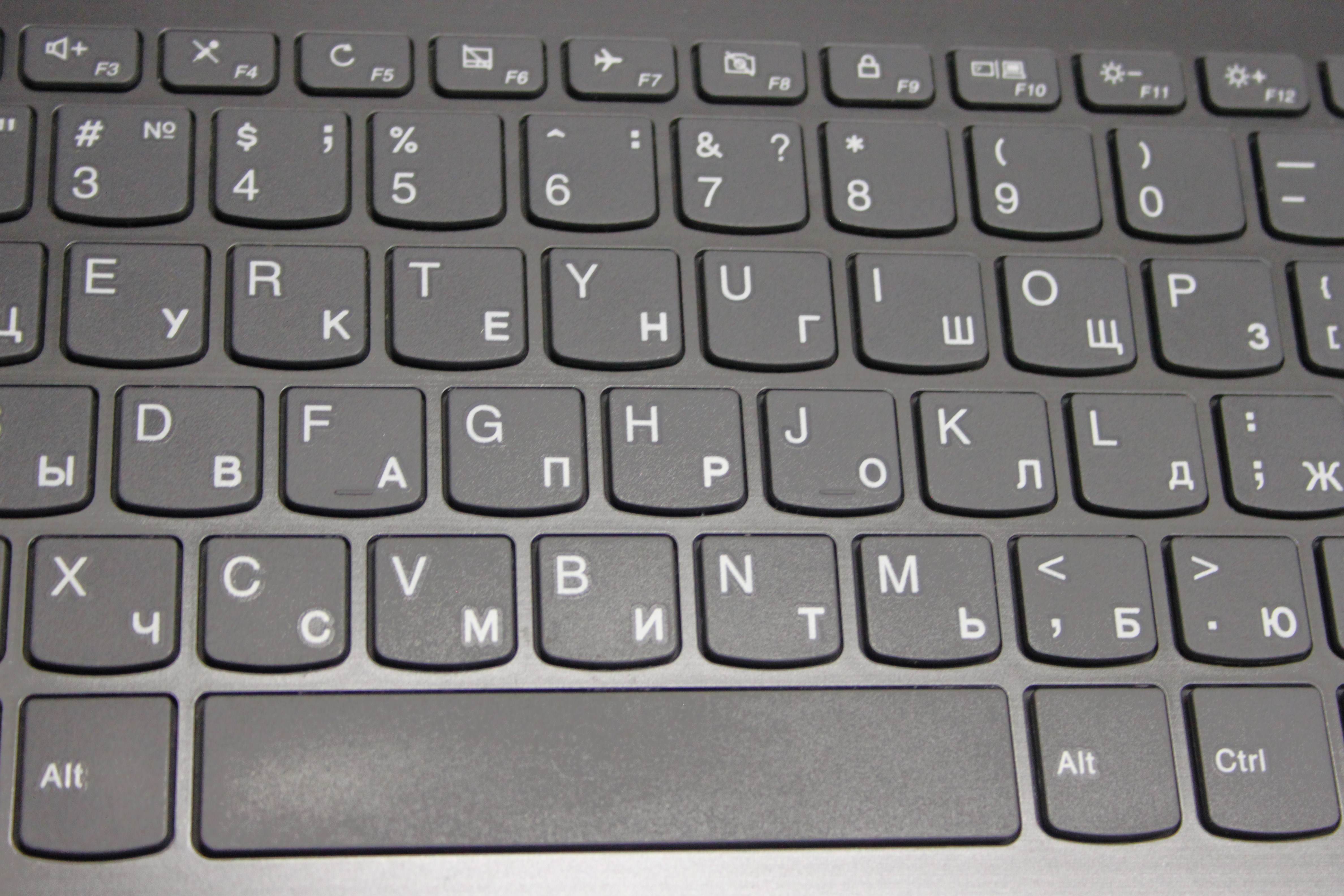 Ноутбук Lenovo Ideapad 330-15IKB 81DE