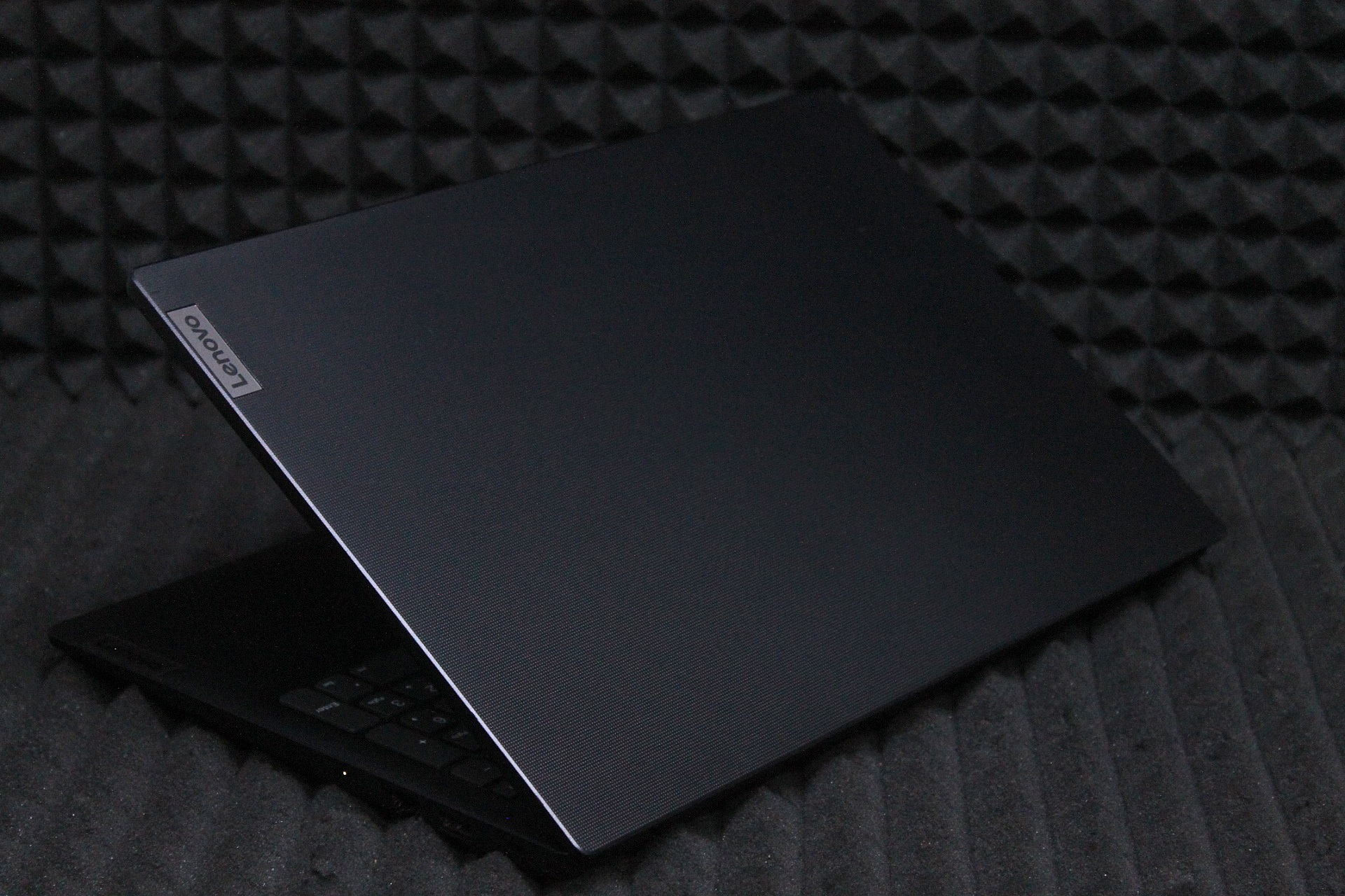 Ноутбук Lenovo V15 G3 IAP (82TT00M7PB)