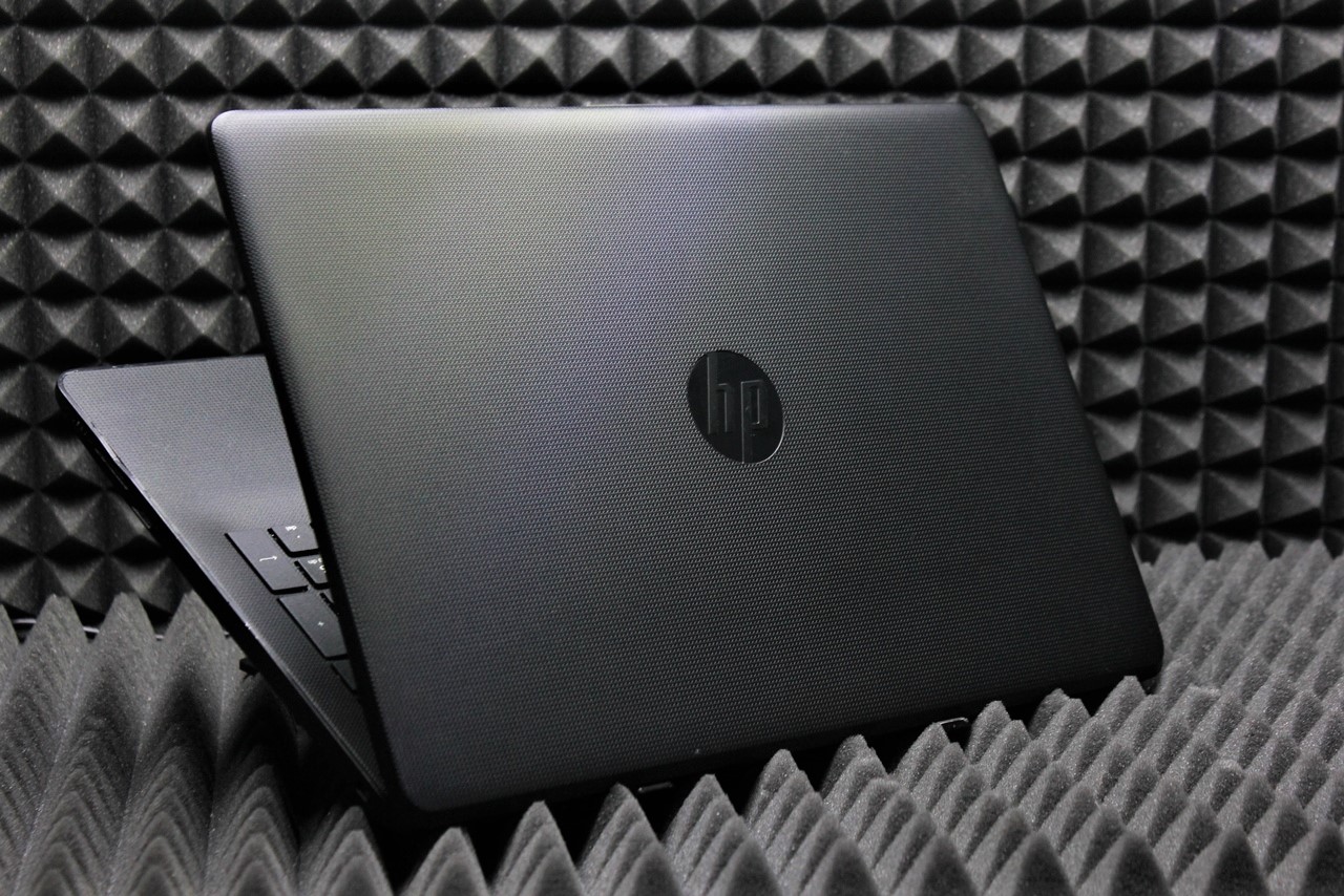 Ноутбук HP 15-BS045UR