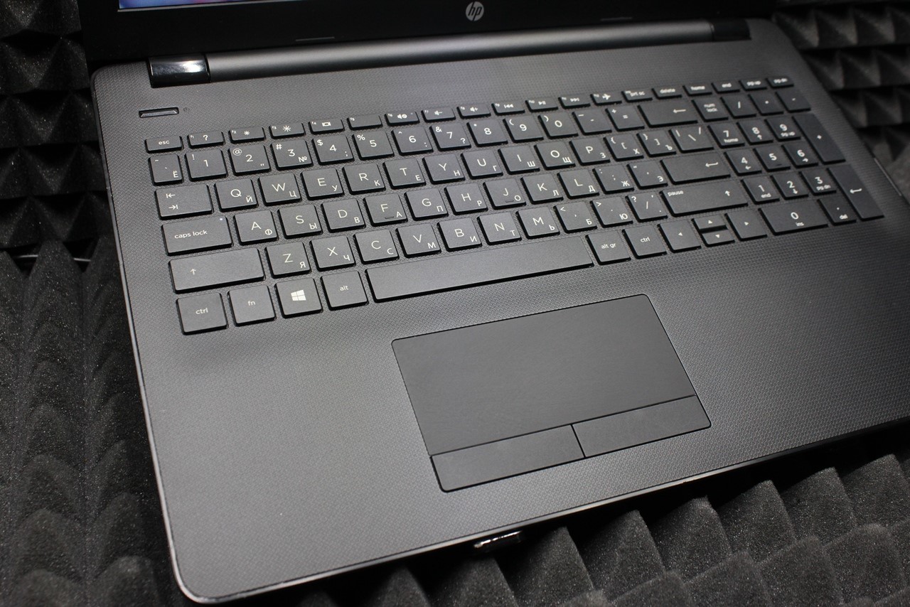 Ноутбук HP 15-BS045UR