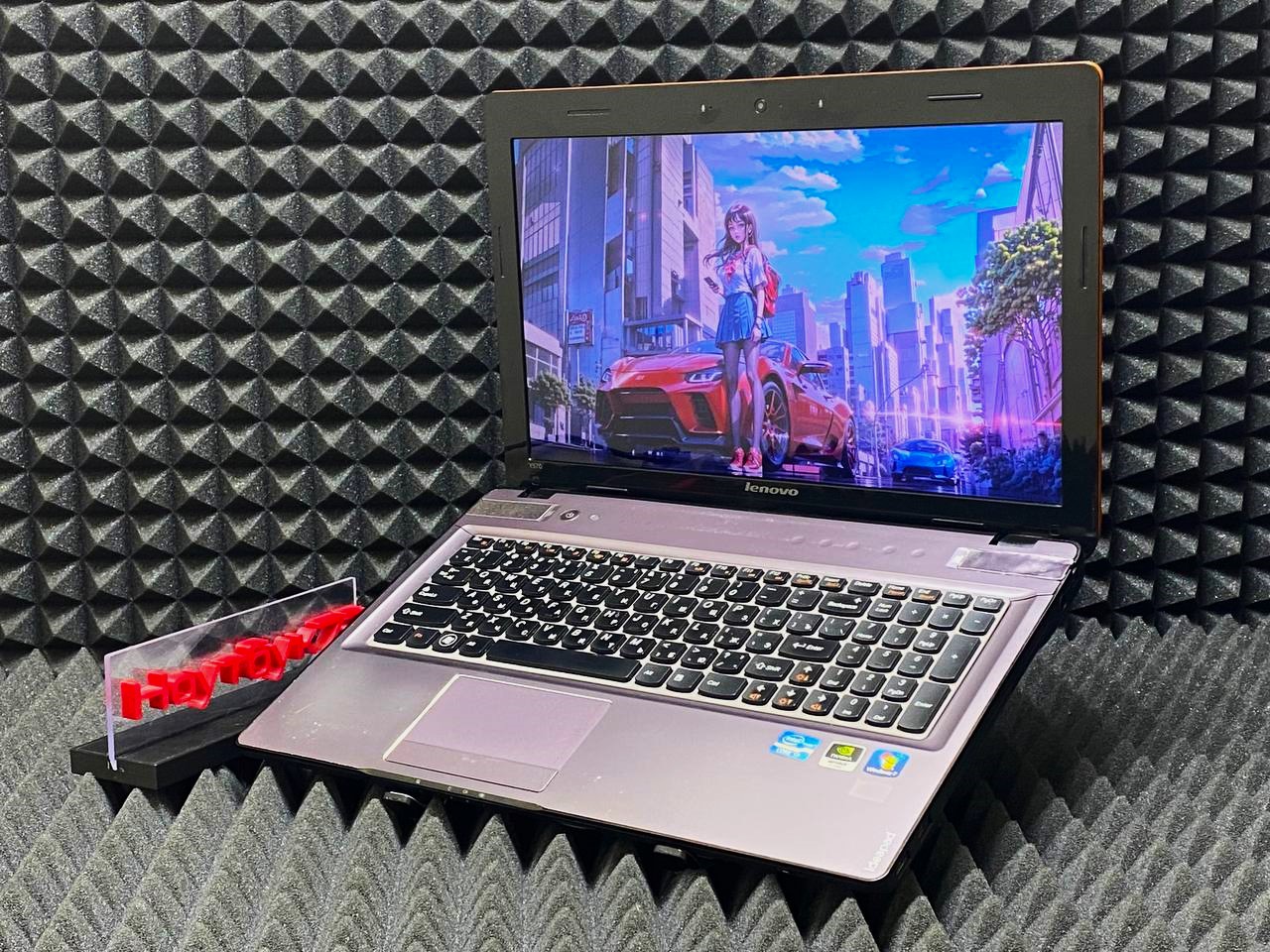 Ноутбук Lenovo IdeaPad Y570