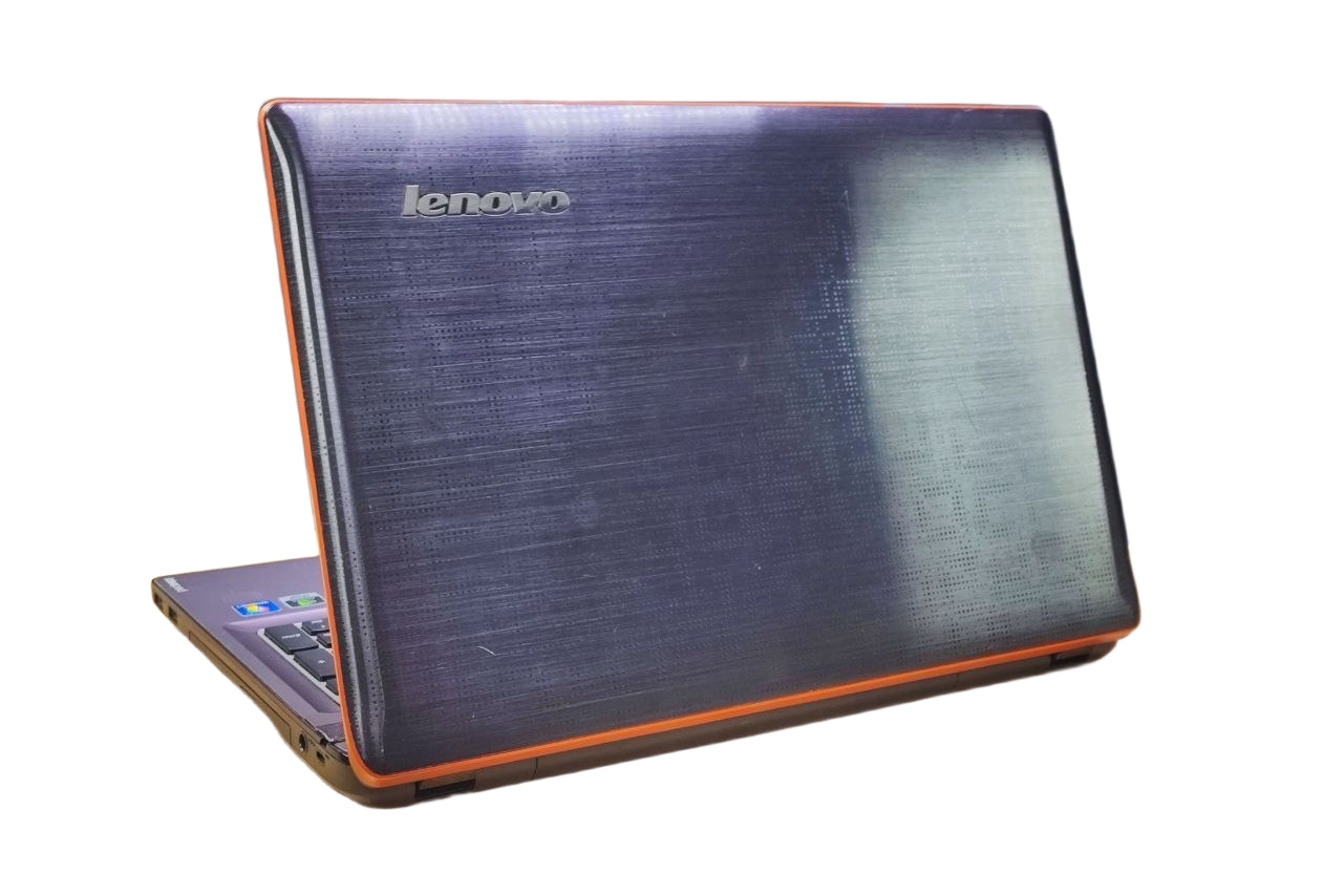 Ноутбук Lenovo IdeaPad Y570 i7-2630QM/GT 555M/8/256