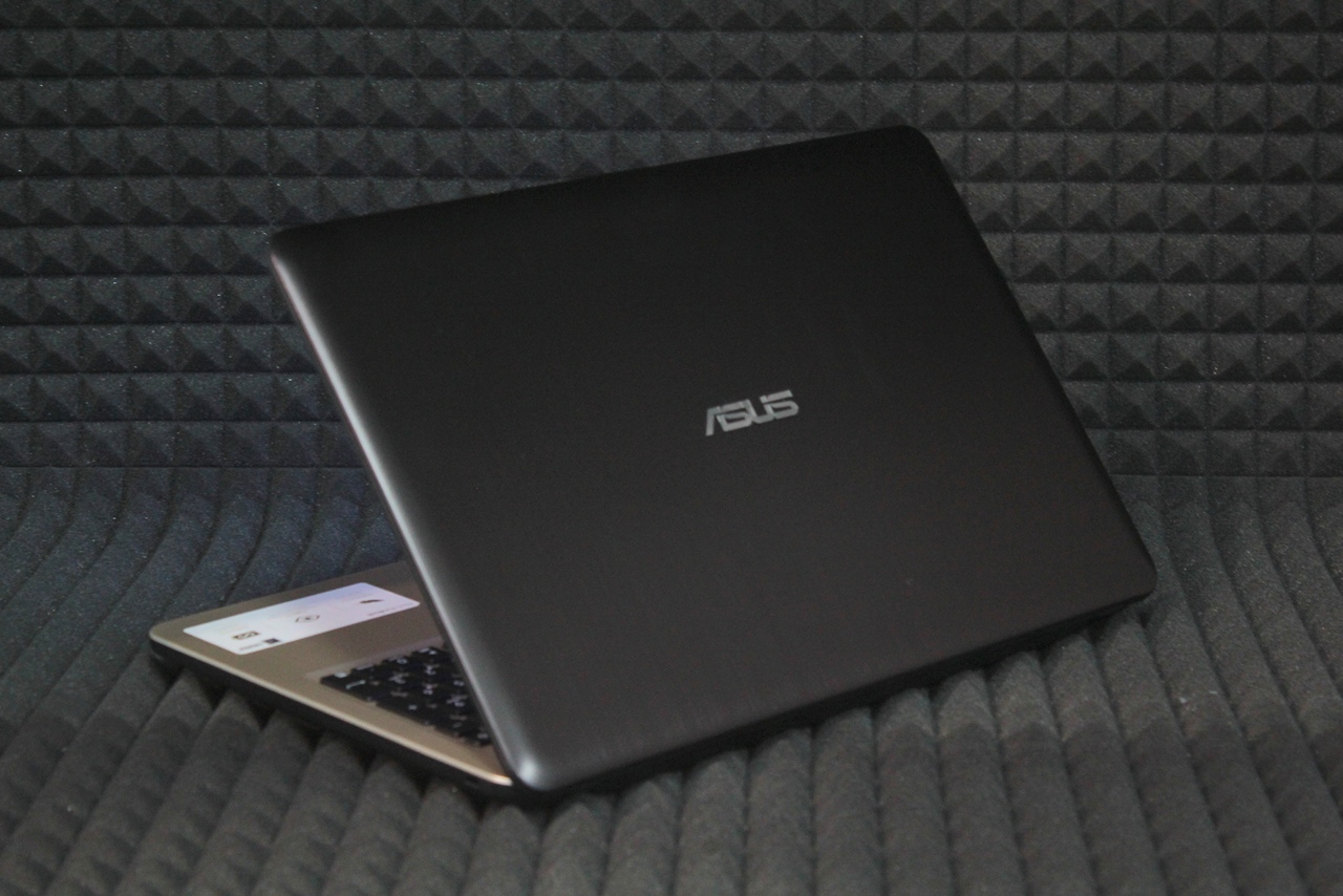 Ноутбук Asus F540MB-GQ102T