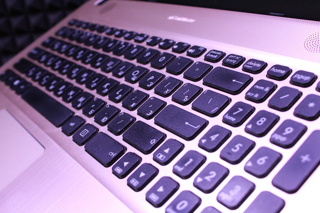 Ноутбук Asus X541UV-DM1607T