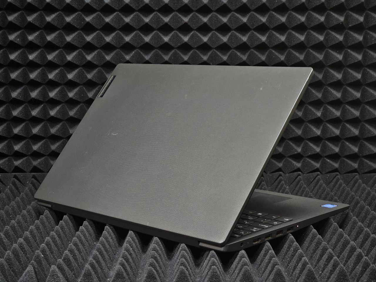 Ноутбук Lenovo V15-IGL (82C3000GAK)