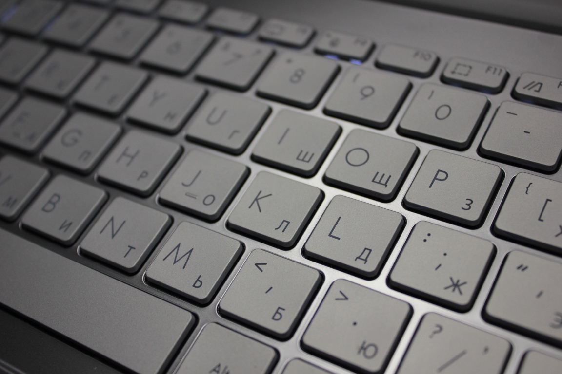 Ноутбук ASUS E1504FA-BQ842