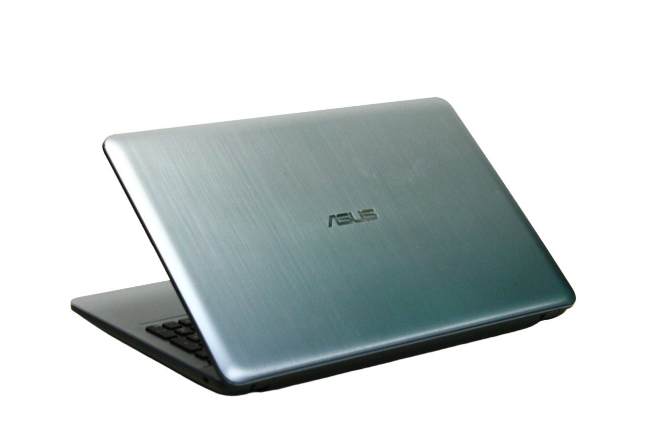 Ноутбук Asus R541UV/ i3-6006U/ Intel HD/ 8/ 240
