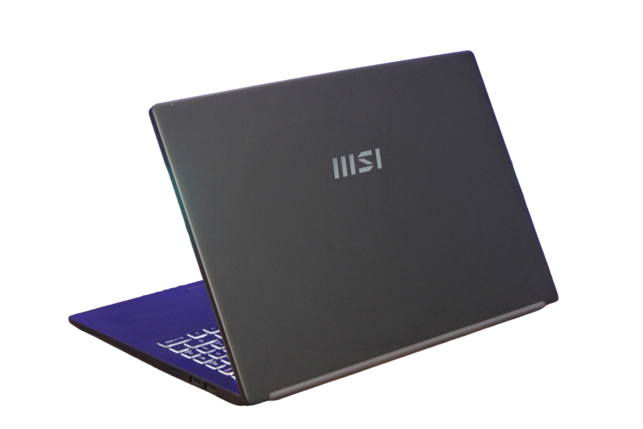 MSI Modern 15 B7M-244RU