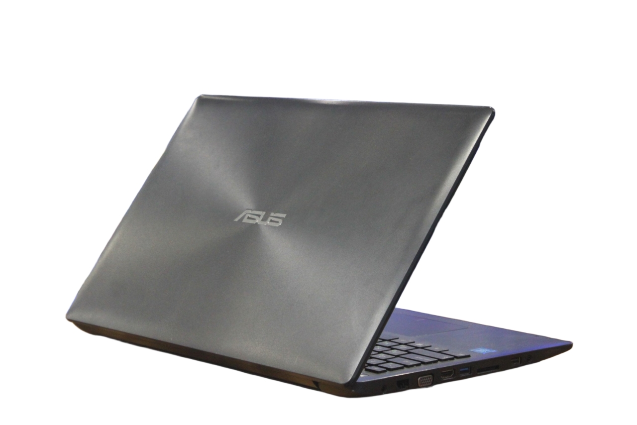 Asus X553MA-XX669T.