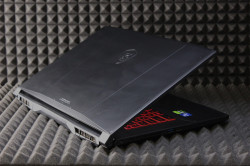 Ноутбук MSI Katana 17 B12UCX-1005XRU21
