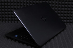 Ноутбук HP 15-ay016ur.