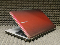 Ноутбук Samsung R528