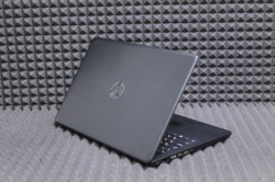 Ноутбук HP 15-ab1038ur