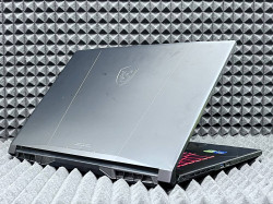 Ноутбук MSI Katana B12UCR-820XRU0