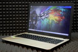 Ноутбук Asus R540U