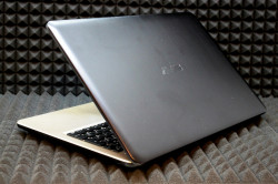 Ноутбук Asus R540U