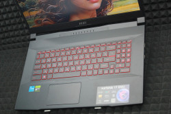Ноутбук MSI Katana 17 B12UCX-1004XRU