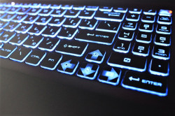 Ноутбук MSI Bravo 15 C7VE-070-XRU