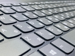 Ноутбук Lenovo V15-ADA (82C7009URU)