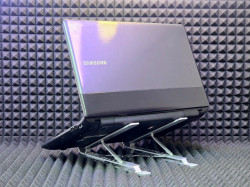 Ноутбук Samsung NP300E5C1