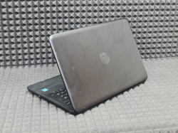 Ноутбук HP 15-ay593ur