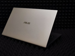 Ноутбук ASUS D712D