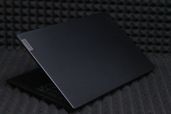 Ноутбук Lenovo V15 G3 IAP (82TT00M7PB)