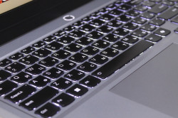 Lenovo LOQ 15 ARP9 (83JC0058RK)