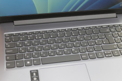 Ноутбук Lenovo IdeaPad 3 Slim 15IRU8 (82X7004BPS)