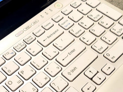 Ноутбук Sony Vaio SVE1511C1RW