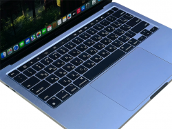 Apple-MacBook-PRO-2022-M2-Retina