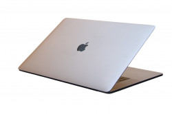 Apple MacBook Pro 15 A1990